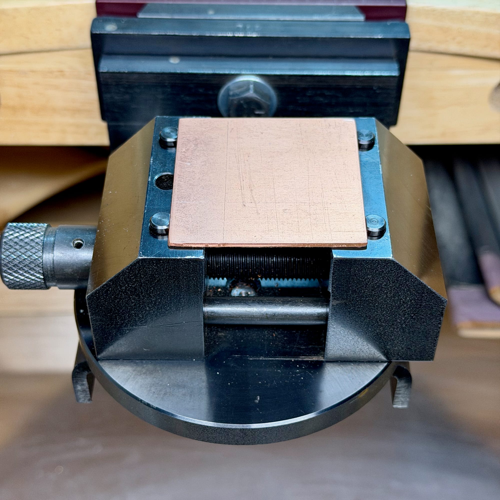 GRS all-purpose vice with a plate (non-centered)
